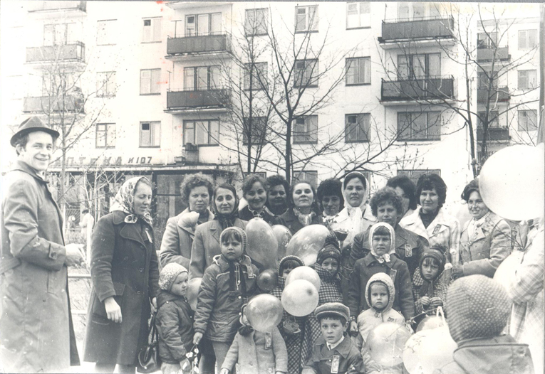 первомай, демонстрации, 80-90-гг, ОАО "СветлогорскХимволокно", архив