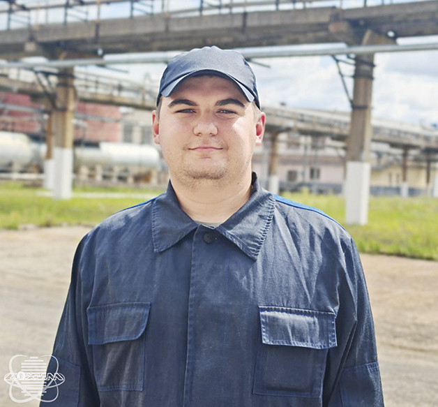 Евгений Сикорский, электромонтёр 6 разряда монтажно-наладочного участка ЦЭС., фото